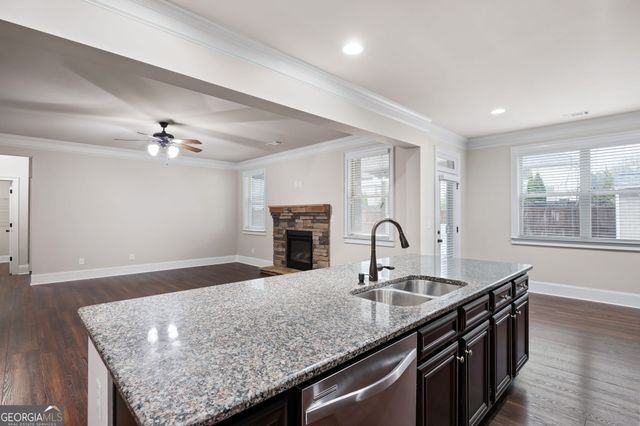 103 Gray Trail, Acworth, GA 30101