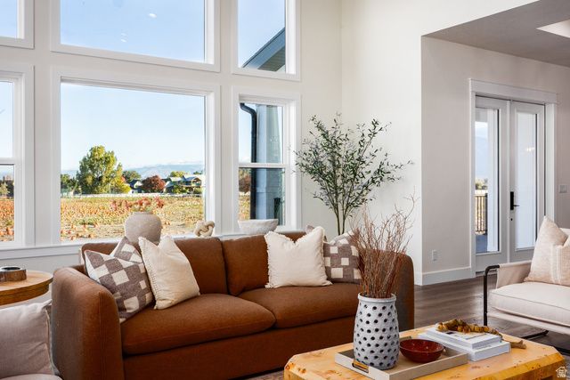 1104 W 10125 S, South Jordan, UT 84095