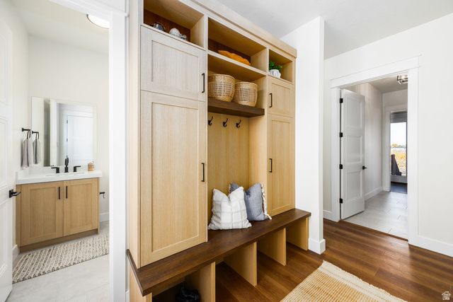 1104 W 10125 S, South Jordan, UT 84095