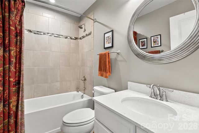 2023 Sage Park Drive, Charlotte, NC 28217