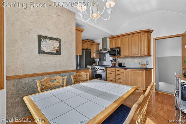 30691 Rainbow Drive, New Hudson, MI 48165