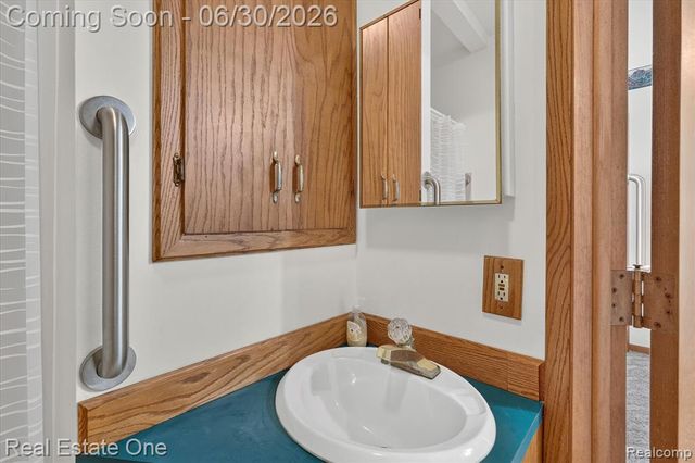 30691 Rainbow Drive, New Hudson, MI 48165