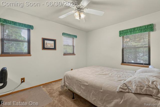 30691 Rainbow Drive, New Hudson, MI 48165