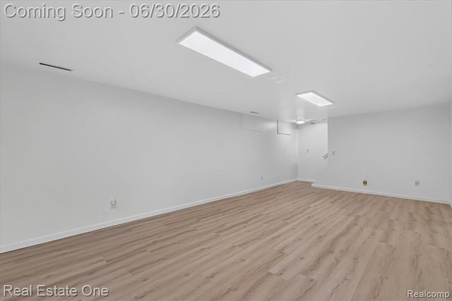 30691 Rainbow Drive, New Hudson, MI 48165
