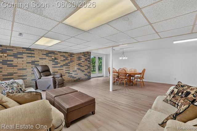 30691 Rainbow Drive, New Hudson, MI 48165
