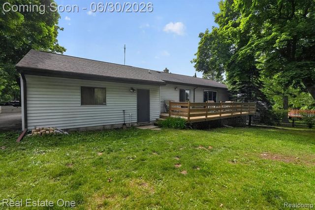 30691 Rainbow Drive, New Hudson, MI 48165