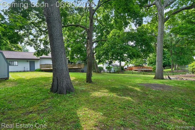30691 Rainbow Drive, New Hudson, MI 48165