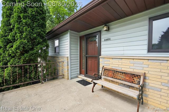 30691 Rainbow Drive, New Hudson, MI 48165