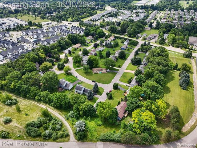 30691 Rainbow Drive, New Hudson, MI 48165