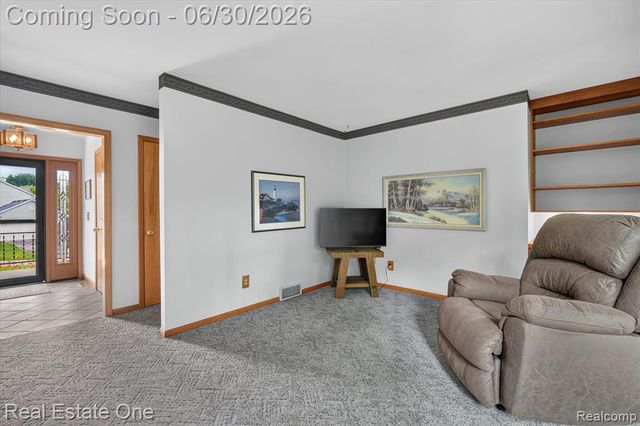30691 Rainbow Drive, New Hudson, MI 48165
