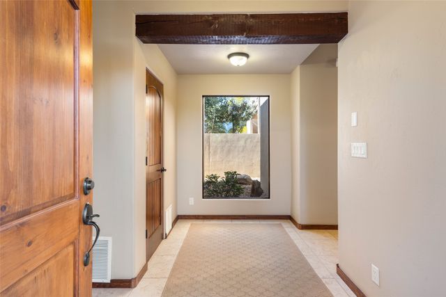 9 E Avenida Sebastian, Santa Fe, NM 87506