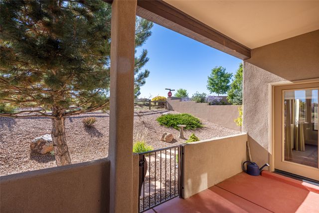 9 E Avenida Sebastian, Santa Fe, NM 87506