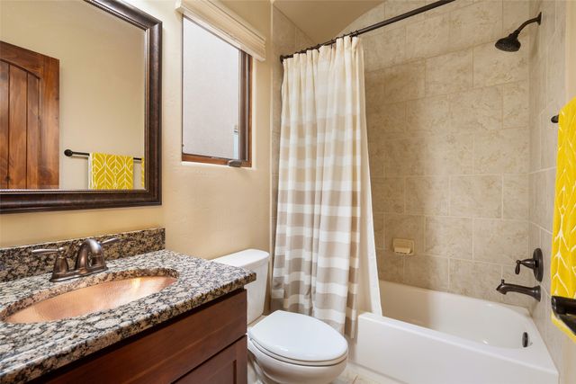 9 E Avenida Sebastian, Santa Fe, NM 87506
