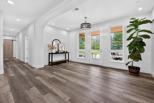 4860 Questa Mirada Ct, Camino, CA 95709