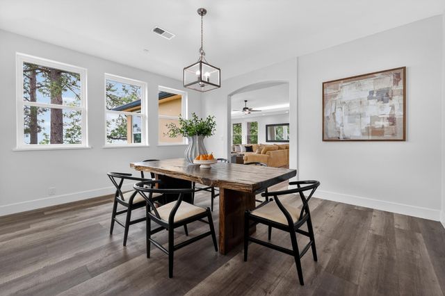 4860 Questa Mirada Ct, Camino, CA 95709