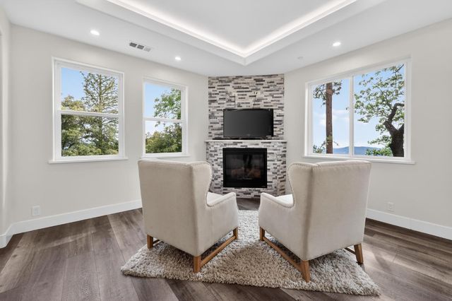 4860 Questa Mirada Ct, Camino, CA 95709