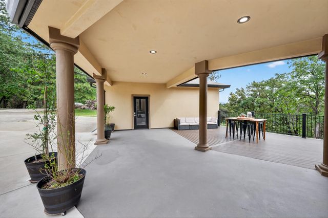 4860 Questa Mirada Ct, Camino, CA 95709