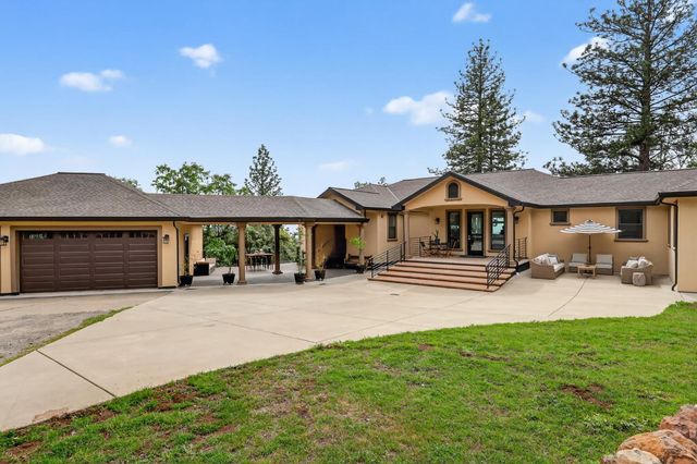 4860 Questa Mirada Ct, Camino, CA 95709