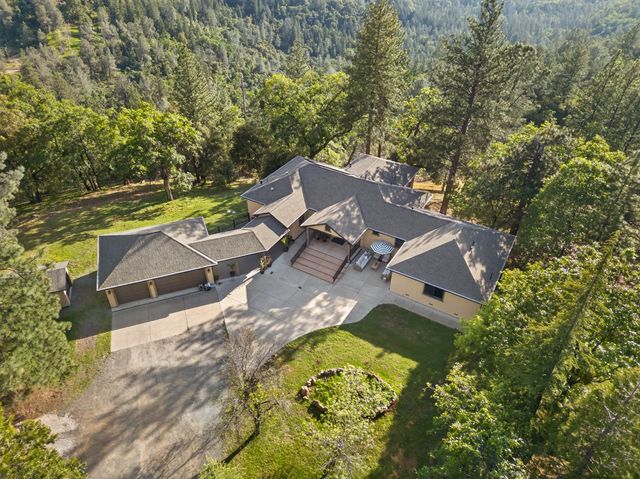 4860 Questa Mirada Ct, Camino, CA 95709