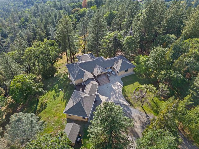 4860 Questa Mirada Ct, Camino, CA 95709