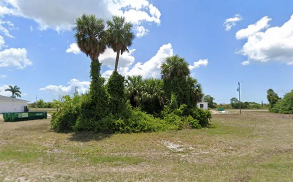 2748 NE 6TH PLACE, Cape Coral, FL 33909