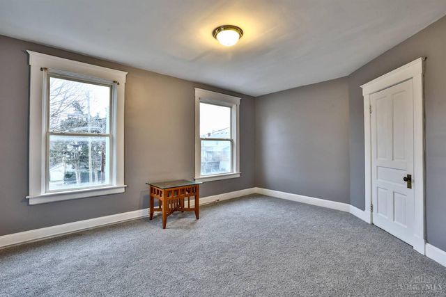 3232 Montana Avenue, Cincinnati, OH 45211