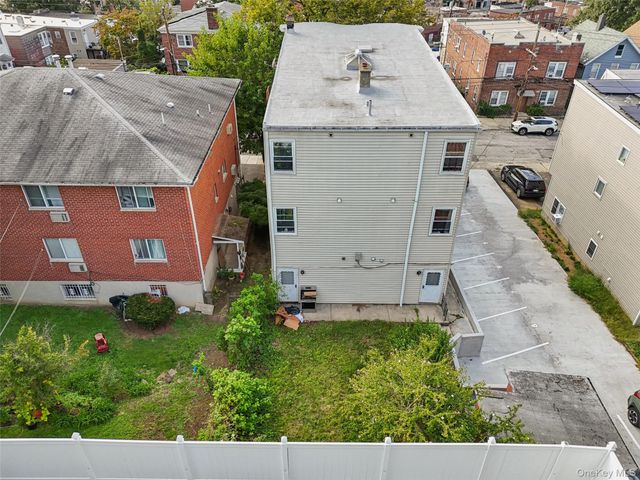 34 Clarendon Avenue, Yonkers, NY 10701