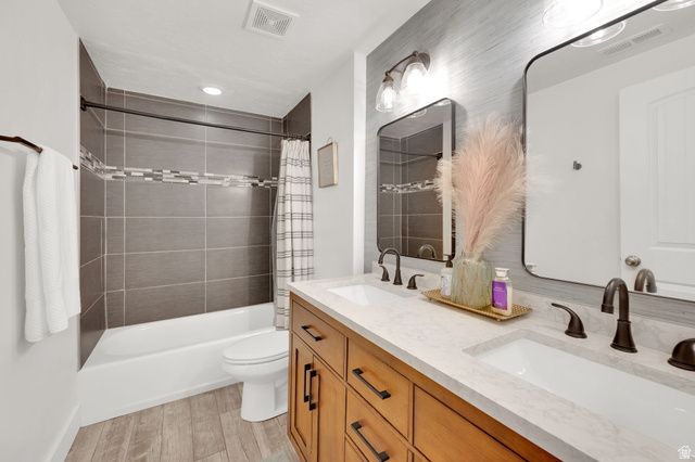 2442 E HITCHING POST DR, Eagle Mountain, UT 84005