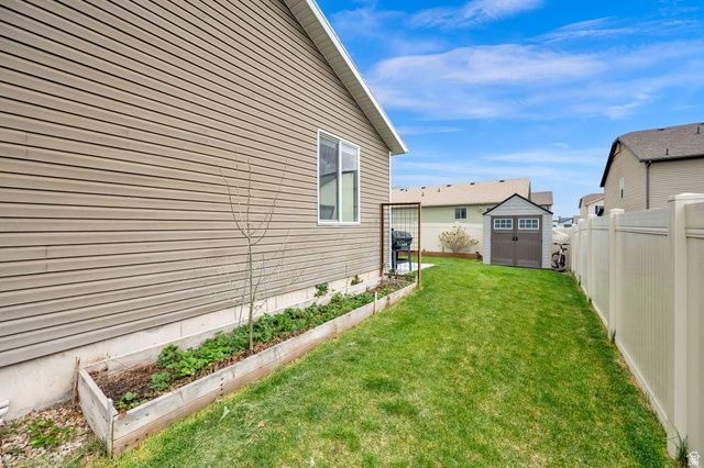 2442 E HITCHING POST DR, Eagle Mountain, UT 84005