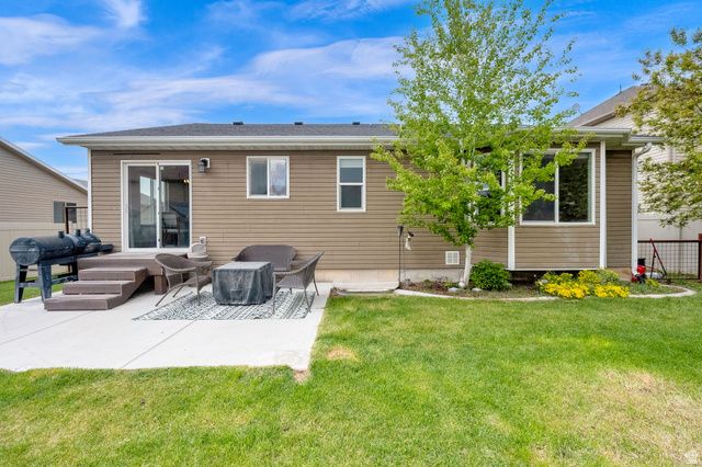 2442 E HITCHING POST DR, Eagle Mountain, UT 84005