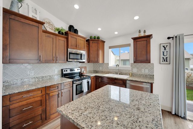 2442 E HITCHING POST DR, Eagle Mountain, UT 84005
