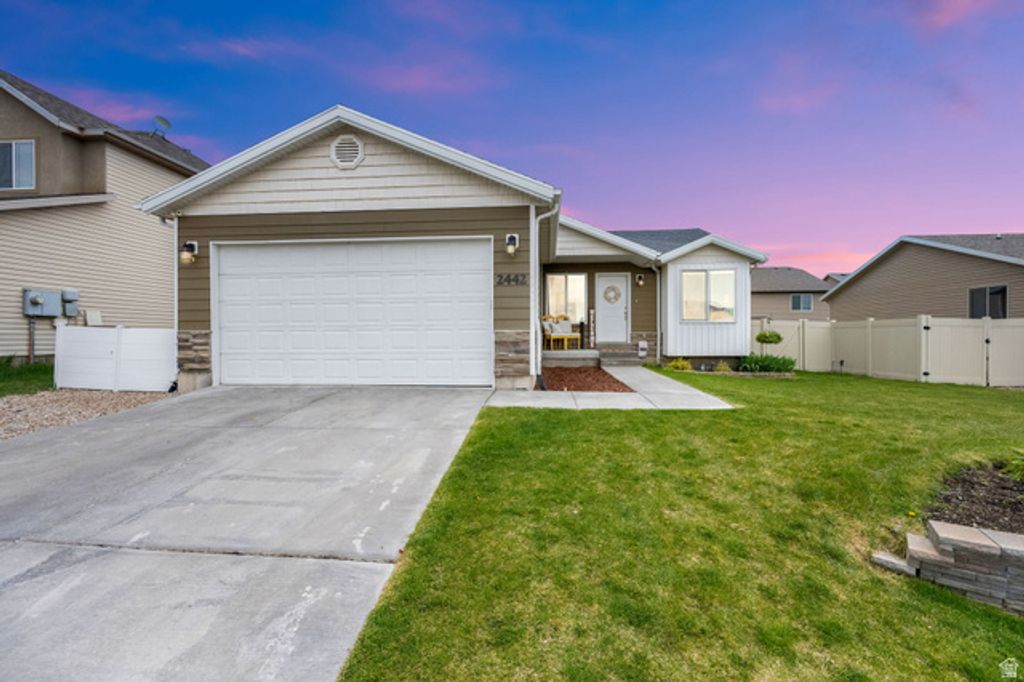 2442 E HITCHING POST DR, Eagle Mountain, UT 84005