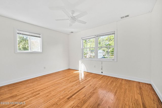 12 Tanglewood Road, Middletown, NJ 07748