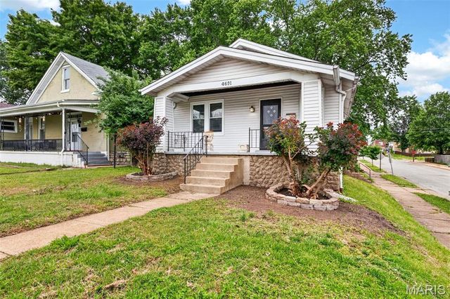 4601 Ray Avenue, St Louis, MO 63116