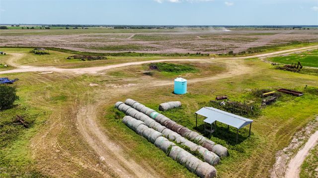 1113 County Road 395, Louise, TX 77455