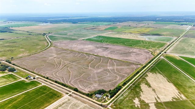 1113 County Road 395, Louise, TX 77455