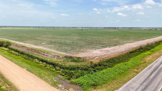 1113 County Road 395, Louise, TX 77455