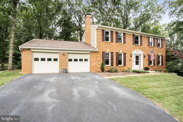 12147 HOLLY KNOLL CIR, Great Falls, VA 22066