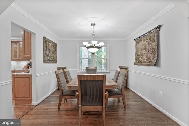 12147 HOLLY KNOLL CIR, Great Falls, VA 22066