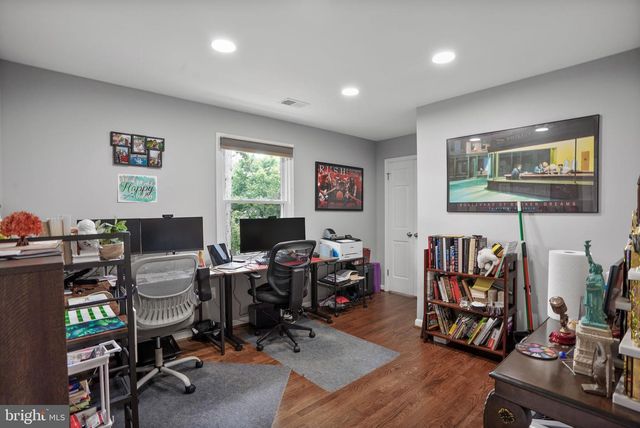 12147 HOLLY KNOLL CIR, Great Falls, VA 22066