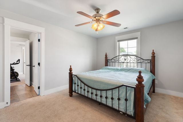 4517 Garcia Blvd, Murfreesboro, TN 37128