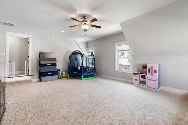 4517 Garcia Blvd, Murfreesboro, TN 37128