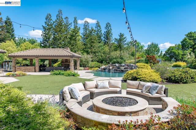 2794 W Ruby Hill Dr, Pleasanton, CA 94566