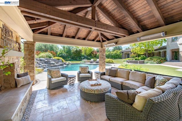 2794 W Ruby Hill Dr, Pleasanton, CA 94566