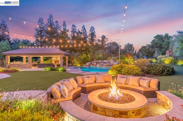 2794 W Ruby Hill Dr, Pleasanton, CA 94566