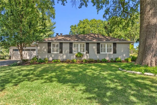 3512 W 71st Street, Prairie Village, KS 66208