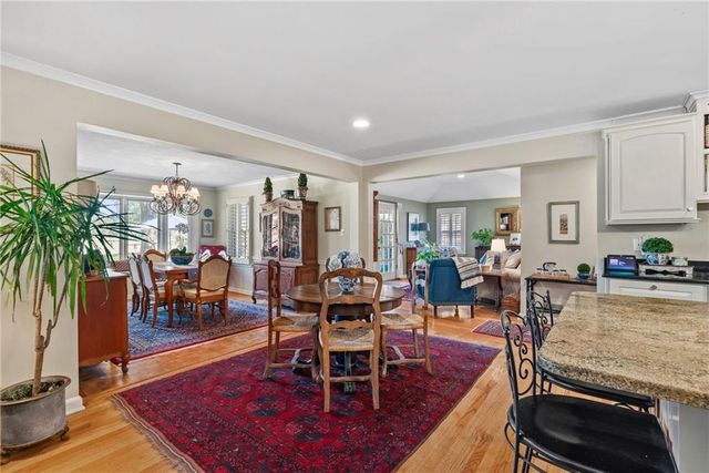 3512 W 71st Street, Prairie Village, KS 66208