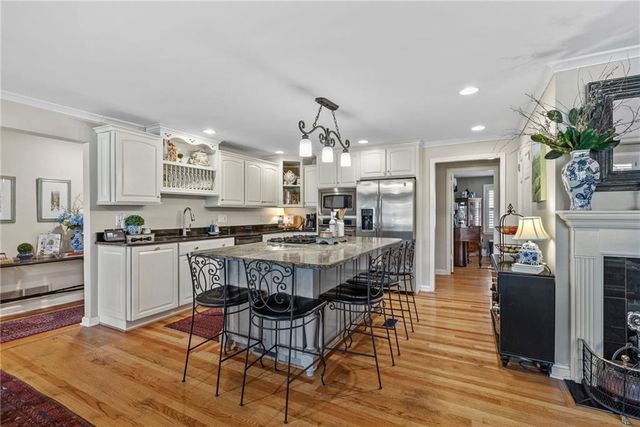 3512 W 71st Street, Prairie Village, KS 66208
