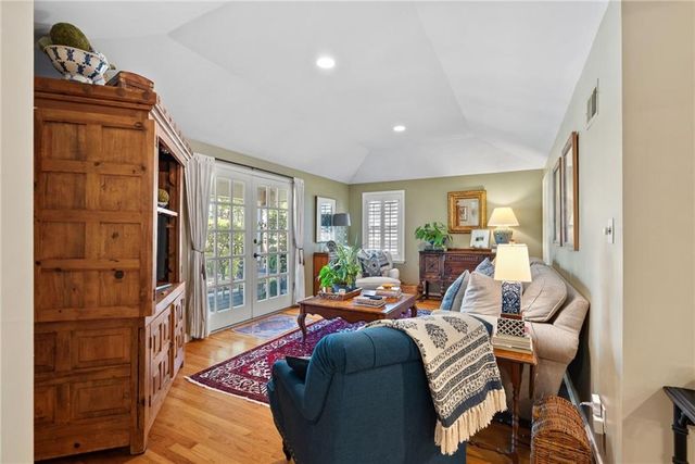 3512 W 71st Street, Prairie Village, KS 66208
