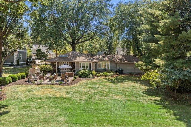 3512 W 71st Street, Prairie Village, KS 66208